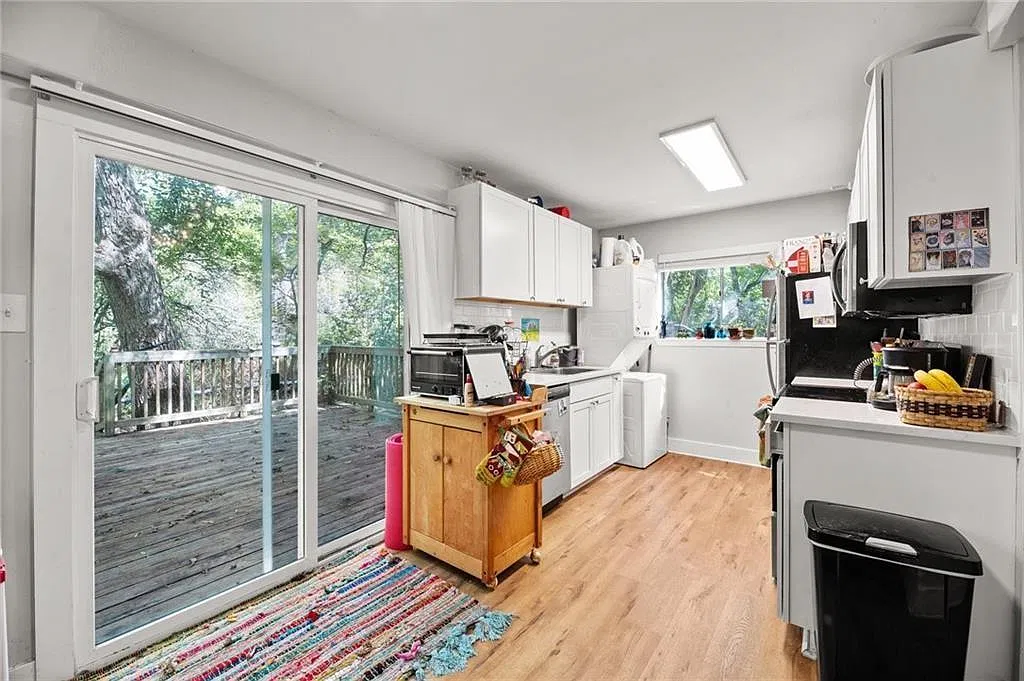 4 bed, 1500 sqft, $2,900 — Photo 1