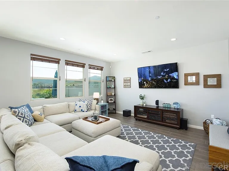 16307 Veridian Cir — Photo 2