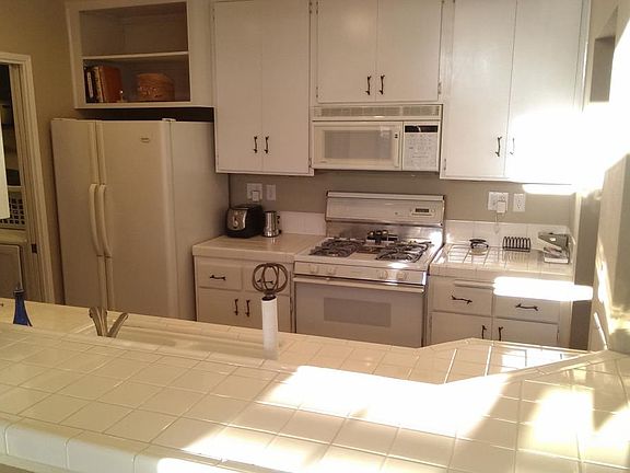 4th image of 521 Arbor Dr Unit 305