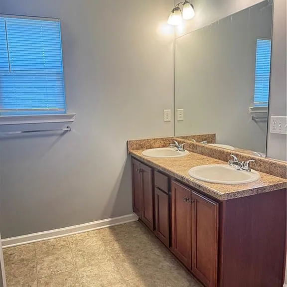 183 Spring Way Sq — Photo 18