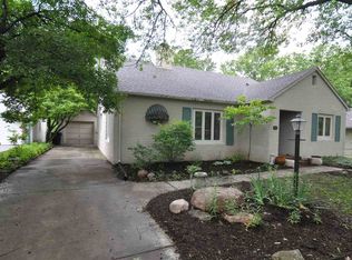 1826 SW Arnold Ave, Topeka, KS 66604