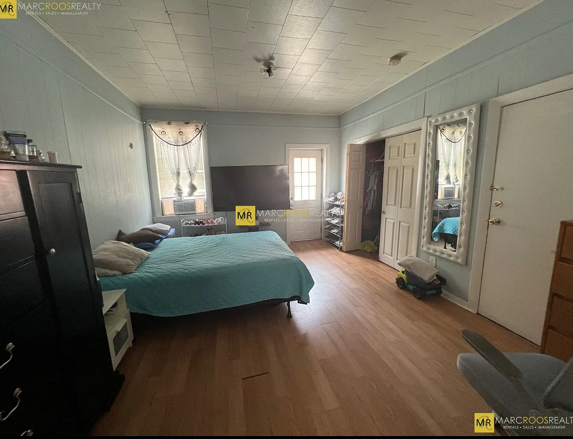 2 bed, 9999 sqft, $3,000 — Photo 3