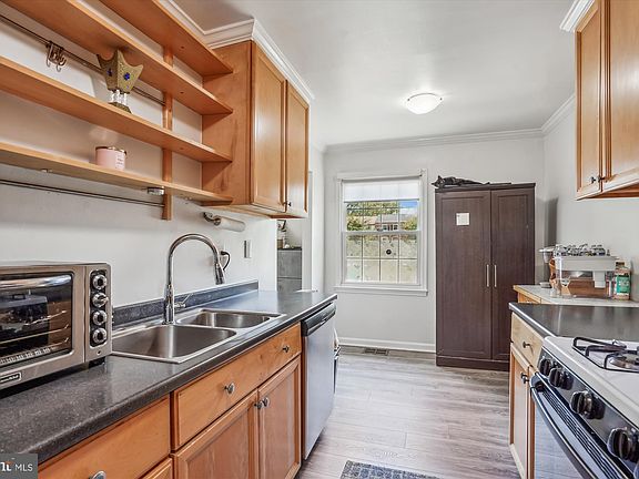 5th image of 14824 Palmerston Sq