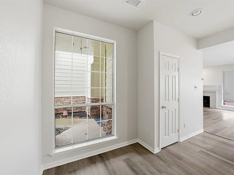 2110 Ridge Wood Ln — Photo 9