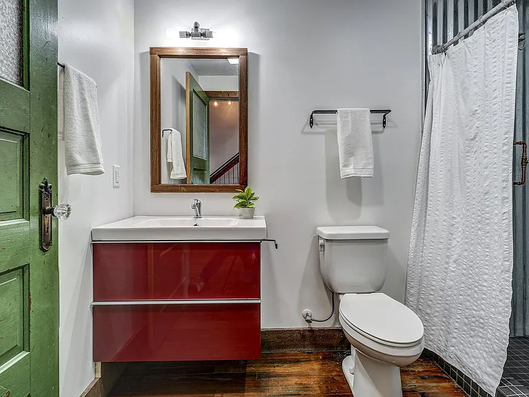 110 W Market St #304 — Photo 19