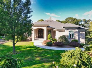 51 W Ridge Dr, Tiverton, RI 02878