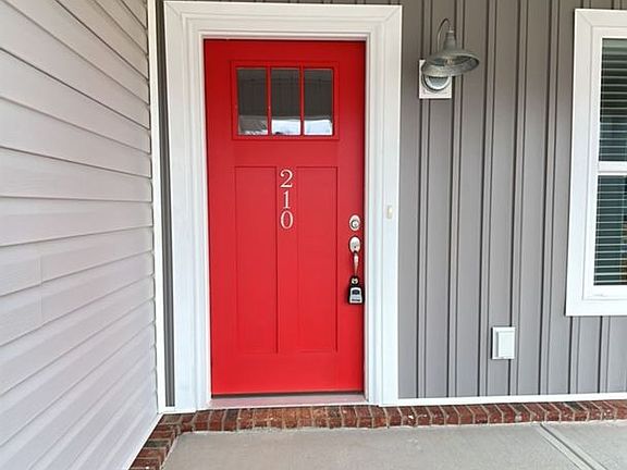 3rd image of 8699 White Horse Rd #210