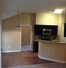 5th image of 335 S Grange St