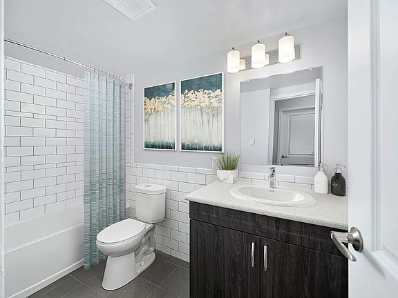 5th image of 444 Victoria Rd N #209