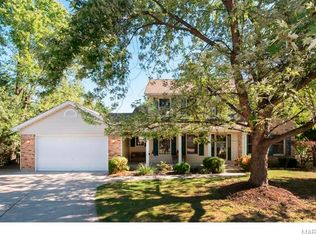 14 Wilshire Valley Ct, Saint Charles, MO 63303