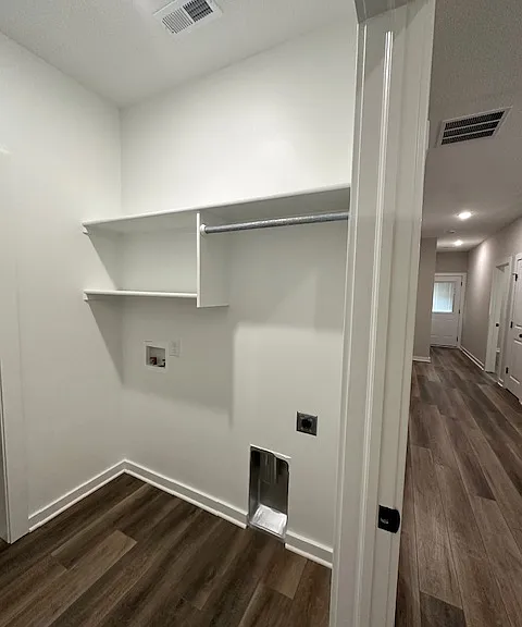 5553-55 N Bressler Dr #5555 — Photo 7