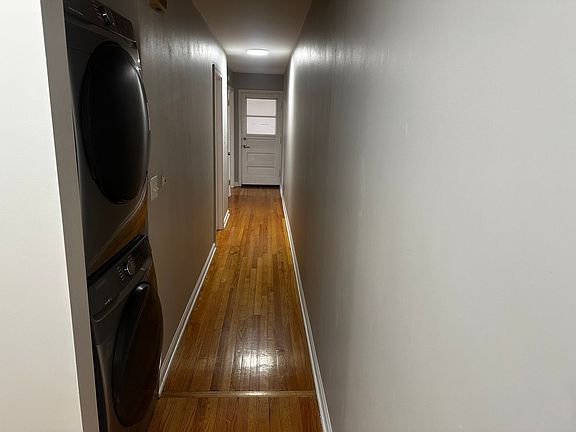 4th image of 2821 W Summerdale Ave APT 2W