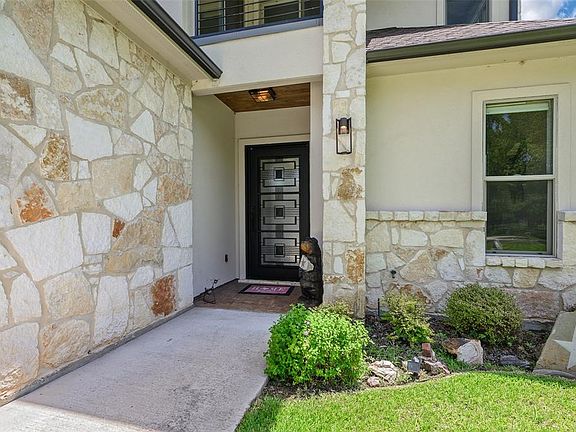 4th image of 208 Saint Andrews Dr