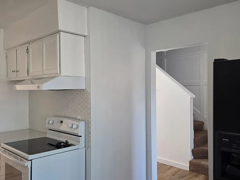 11260 College Ave — Photo 17