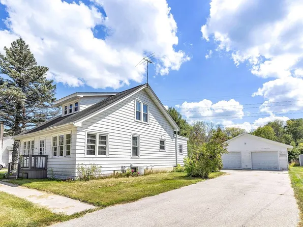 5845 Main St, Abrams, WI 54101