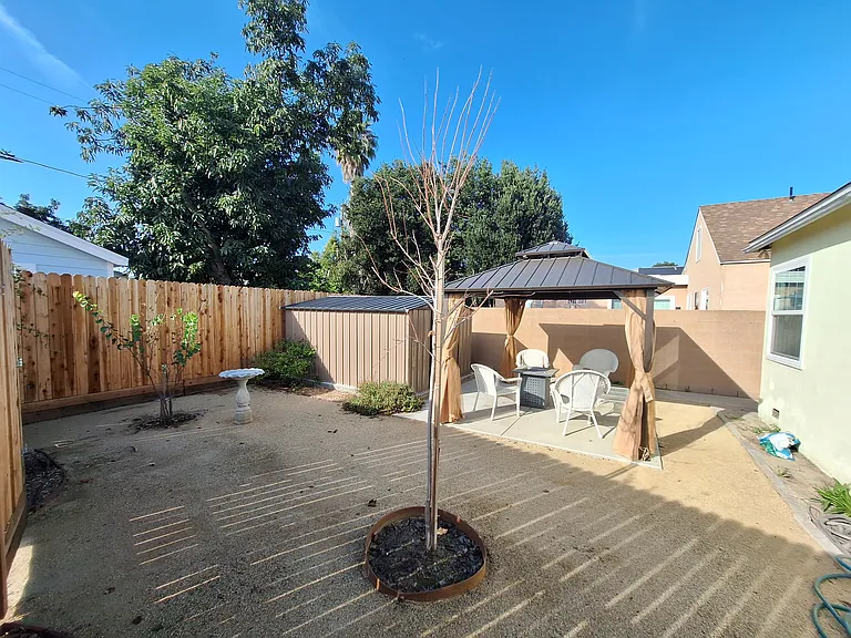 1731 N Lincoln St — Photo 17