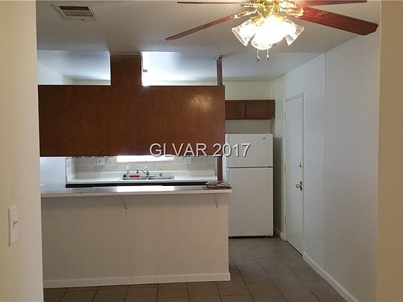 3rd image of 2126 Citroen St #0