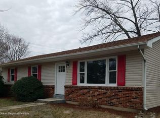 201 5th St, Barnegat, NJ 08005