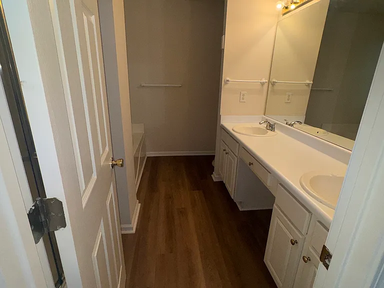 3305 Chandon Ln — Photo 10