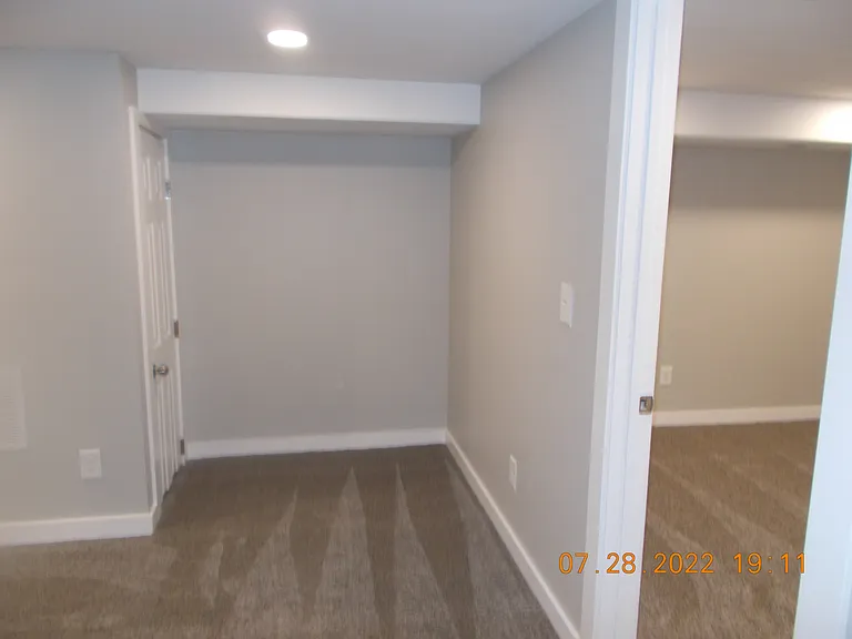 204 E 1st St #204 — Photo 28