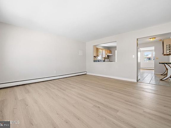 5th image of 258 Bay Shore Dr