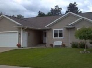 1216 Huntington St, Holmen, WI 54636