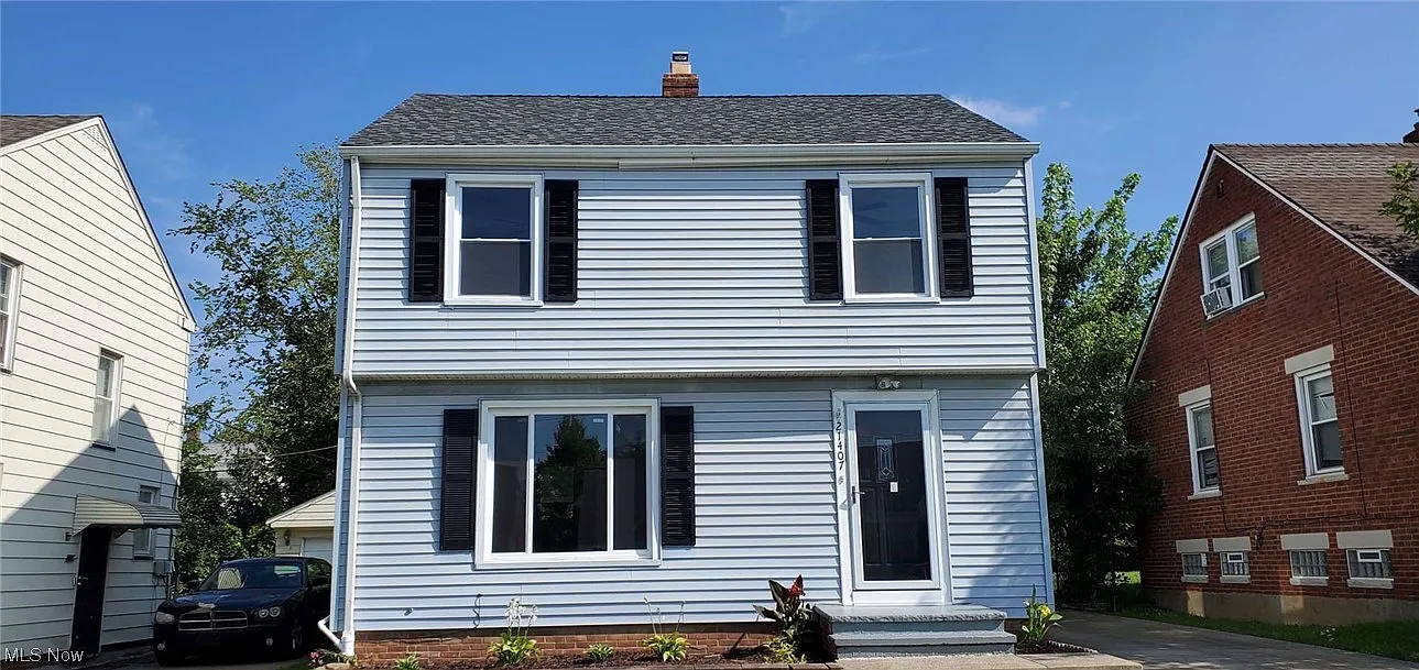 21407 Clare Ave photo 1