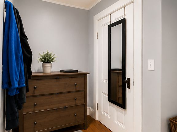4th image of 2094 Pine St #2094