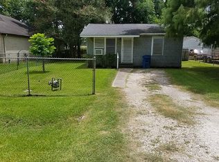 2922 Chicago St, Dickinson, TX 77539
