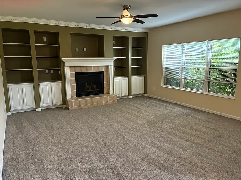 6485 Hughes Glen Ct — Photo 7