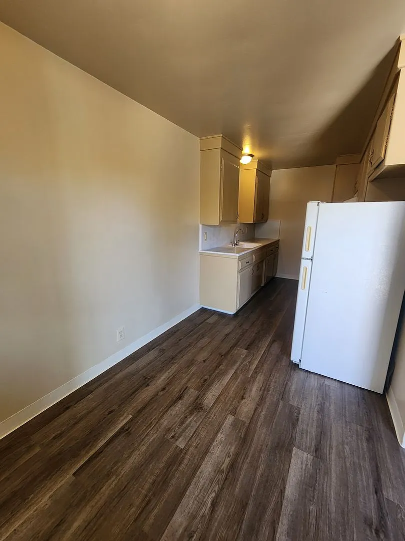 350 - 2905 Old Almaden Rd — Photo 2