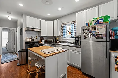 1345 W Walton St #2K Photo 1