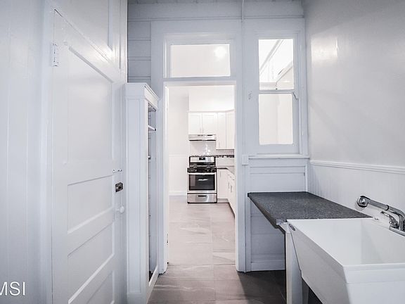 4th image of 1001 Lincoln Way