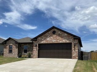 446 Wildwood Point, Jonesboro, AR 72401