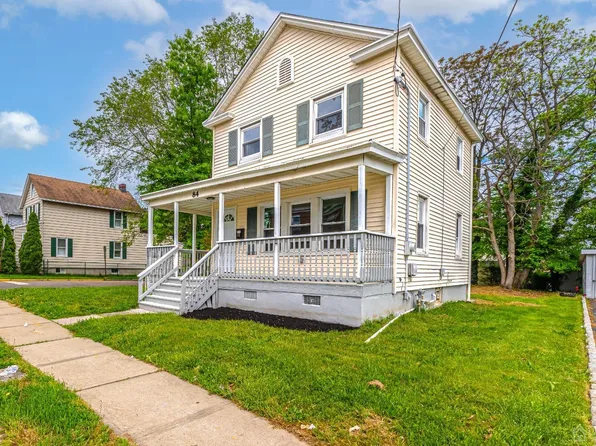 84 Albert St, Woodbridge, NJ 07095