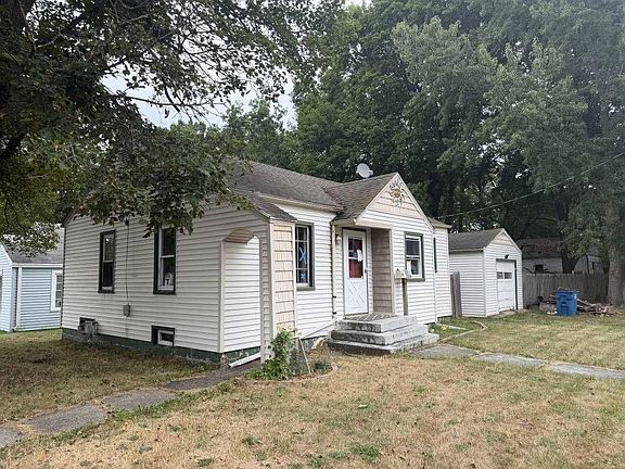 2nd image of 2509 Dearborn Ave