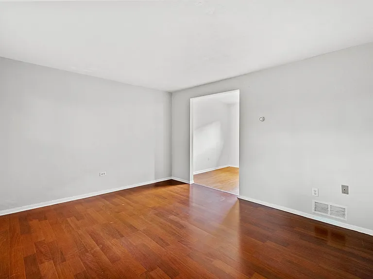 Baldwin Cathell Townhouses — Photo 48