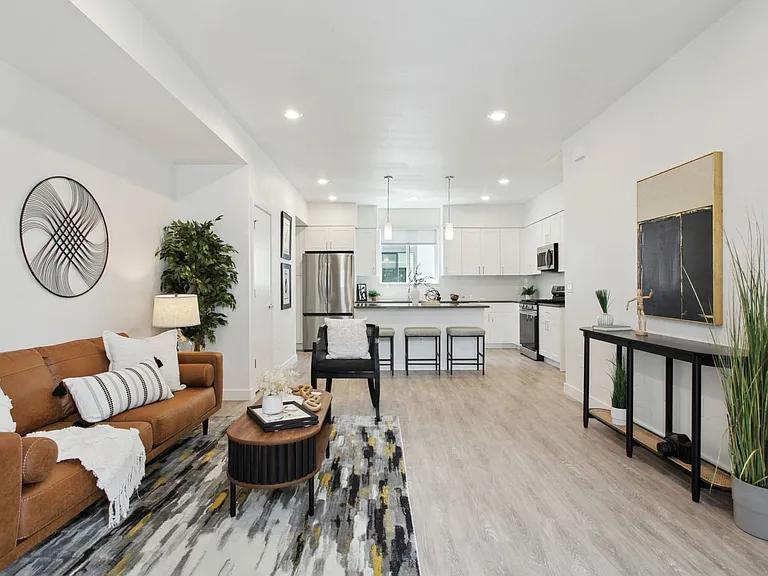 Central Park Townhomes — Photo 22