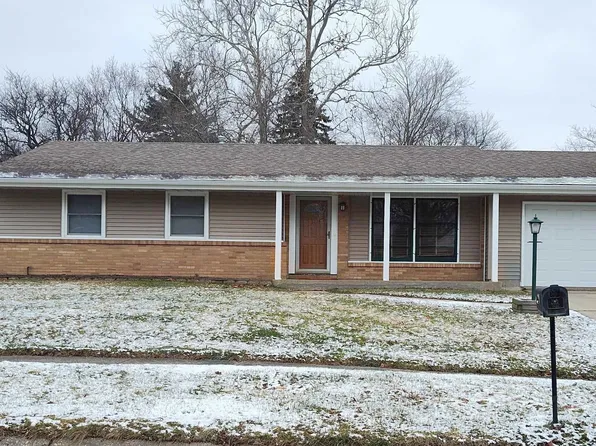 1513 Illini Dr, Rockford, IL 61107