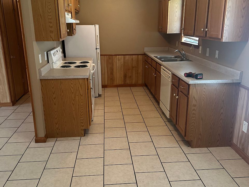 2nd image of 6 Ridgeway Dr