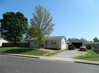 602 S Wall St, Mountain Grove, MO 65711