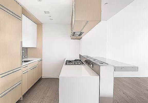 5th image of 252 South St #28