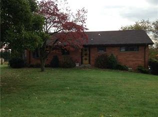 2117 Pococen Dr, Coraopolis, PA 15108