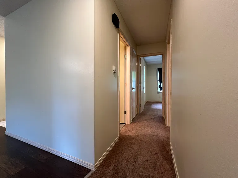 1538 S Saint Marys Ave — Photo 15