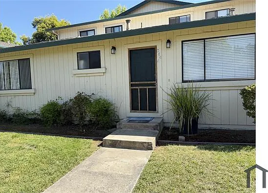 2 bed, 984 sqft, $2,850 — Photo 3