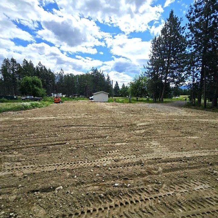2nd image of 211 Davis Rd