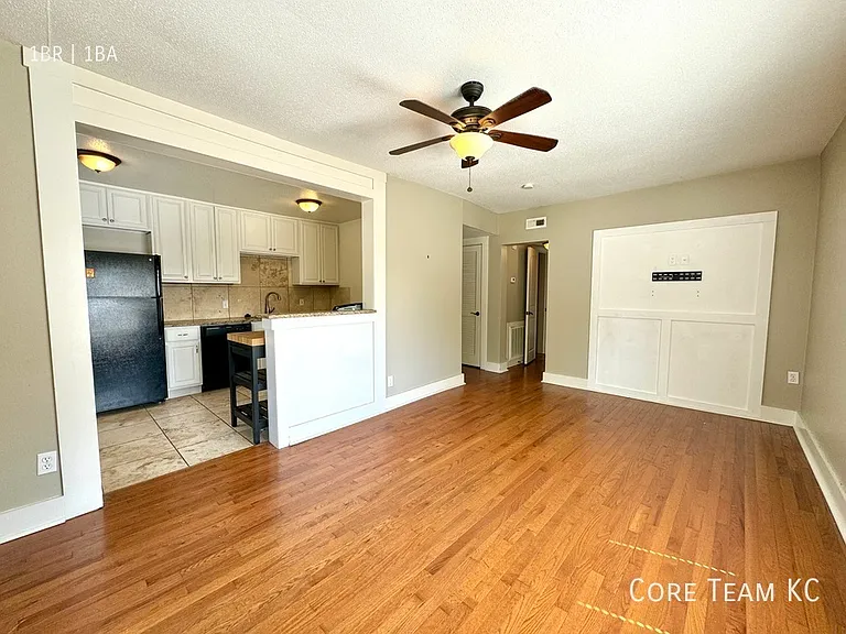 4328 Roanoke Pkwy #306 — Photo 1