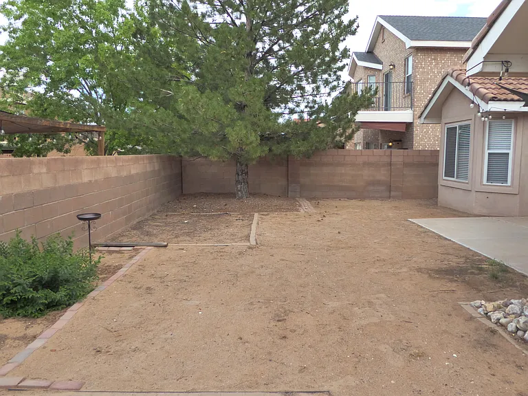 7723 Brianne Ave NW — Photo 28