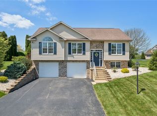 1012 Blue Ridge Dr, Latrobe, PA 15650