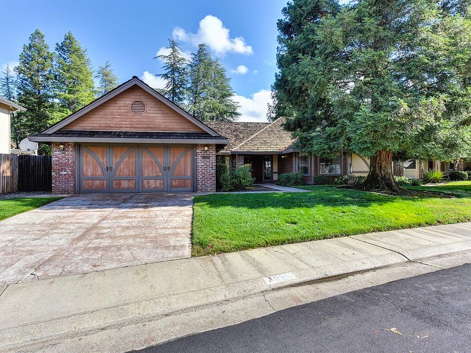 1st image of 103 Cloverdale Ct